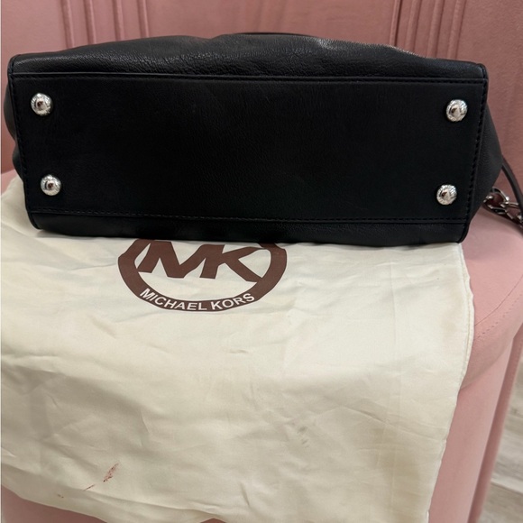 Michael Kors Black Hamilton Bag with Silver Hardware - Picture 4 of 6